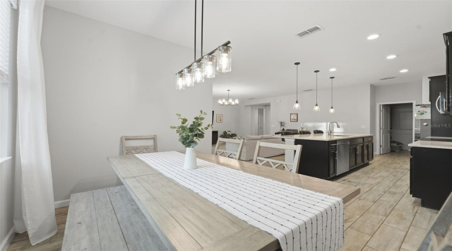 DAVENPORT, Florida 33837, 3 Bedrooms Bedrooms, ,2 BathroomsBathrooms,Residential,For Sale,HENDON,0,MFRO6412360