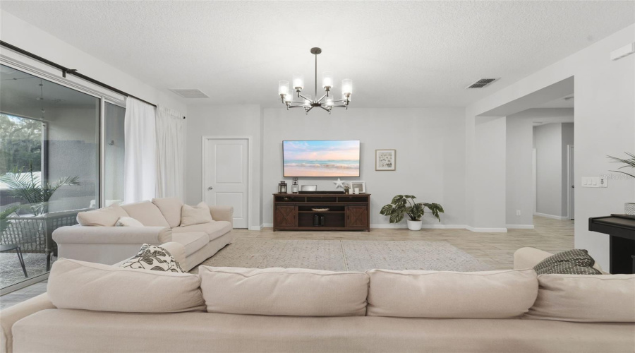 DAVENPORT, Florida 33837, 3 Bedrooms Bedrooms, ,2 BathroomsBathrooms,Residential,For Sale,HENDON,0,MFRO6412360