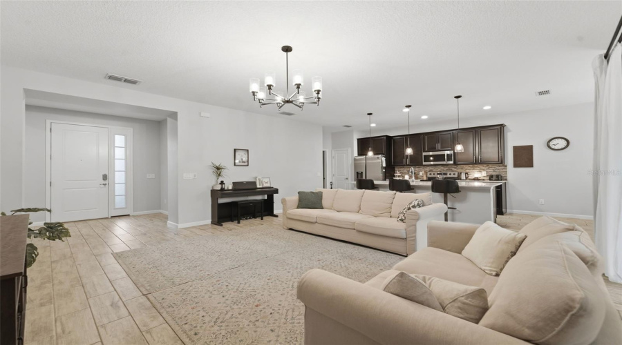 DAVENPORT, Florida 33837, 3 Bedrooms Bedrooms, ,2 BathroomsBathrooms,Residential,For Sale,HENDON,0,MFRO6412360