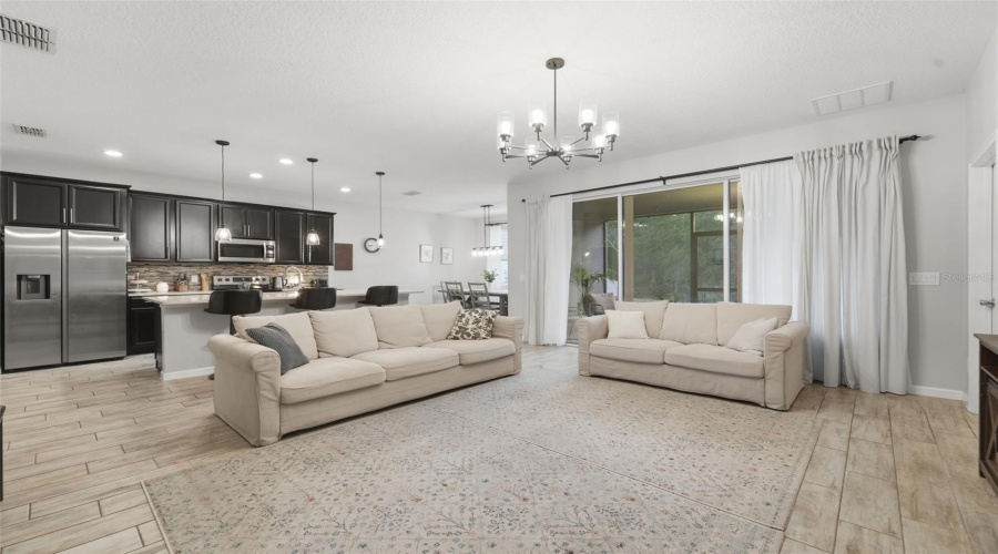 DAVENPORT, Florida 33837, 3 Bedrooms Bedrooms, ,2 BathroomsBathrooms,Residential,For Sale,HENDON,0,MFRO6412360