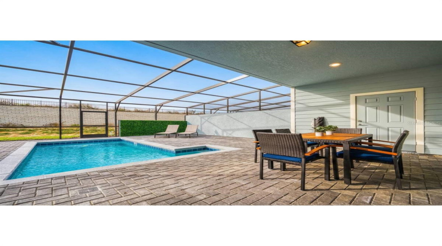 DAVENPORT, Florida 33897, 5 Bedrooms Bedrooms, ,4 BathroomsBathrooms,Residential,For Sale,PARADISE,0,MFRO6410922