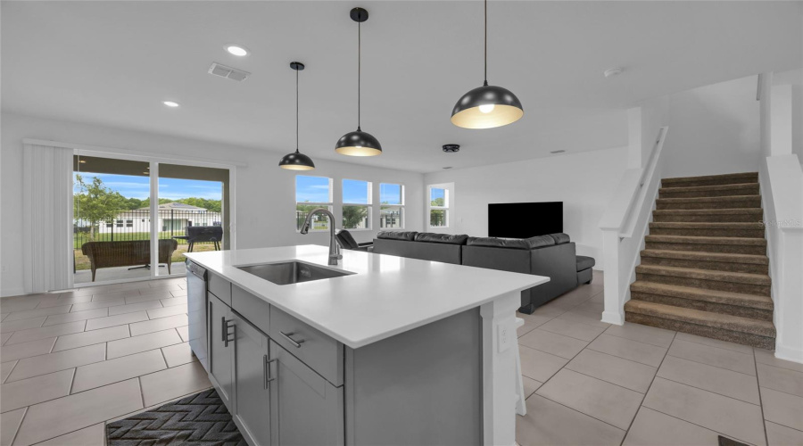 DAVENPORT, Florida 33837, 5 Bedrooms Bedrooms, ,3 BathroomsBathrooms,Residential,For Sale,HILLINGDAM,0,MFRS5149945