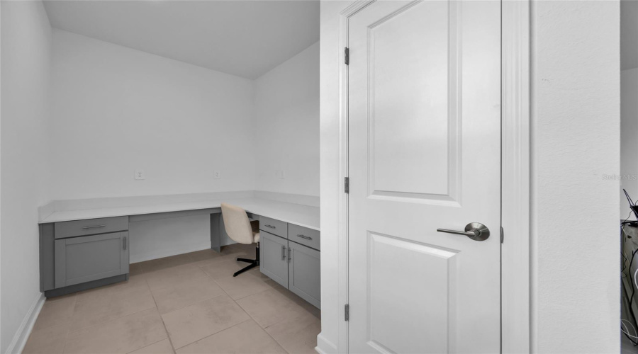 DAVENPORT, Florida 33837, 5 Bedrooms Bedrooms, ,3 BathroomsBathrooms,Residential,For Sale,HILLINGDAM,0,MFRS5149945