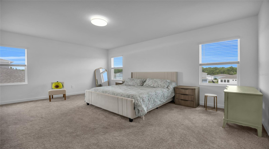 DAVENPORT, Florida 33837, 5 Bedrooms Bedrooms, ,3 BathroomsBathrooms,Residential,For Sale,HILLINGDAM,0,MFRS5149945