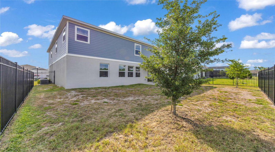 DAVENPORT, Florida 33837, 5 Bedrooms Bedrooms, ,3 BathroomsBathrooms,Residential,For Sale,HILLINGDAM,0,MFRS5149945