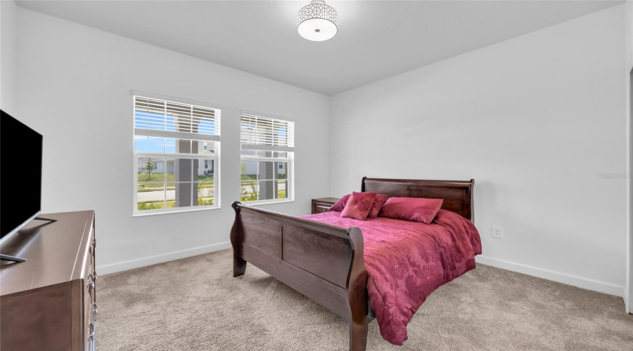 DAVENPORT, Florida 33837, 5 Bedrooms Bedrooms, ,3 BathroomsBathrooms,Residential,For Sale,HILLINGDAM,0,MFRS5149945