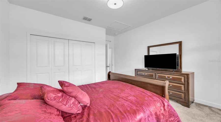 DAVENPORT, Florida 33837, 5 Bedrooms Bedrooms, ,3 BathroomsBathrooms,Residential,For Sale,HILLINGDAM,0,MFRS5149945