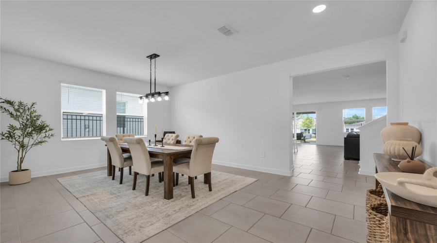 DAVENPORT, Florida 33837, 5 Bedrooms Bedrooms, ,3 BathroomsBathrooms,Residential,For Sale,HILLINGDAM,0,MFRS5149945