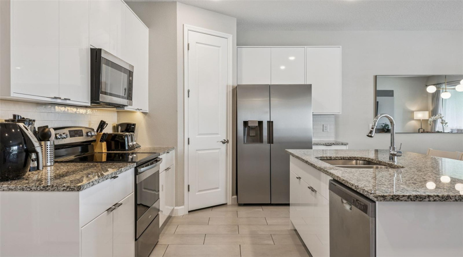 KISSIMMEE, Florida 34747, 4 Bedrooms Bedrooms, ,4 BathroomsBathrooms,Residential,For Sale,FORMOSA VALLEY,0,MFRO6397667