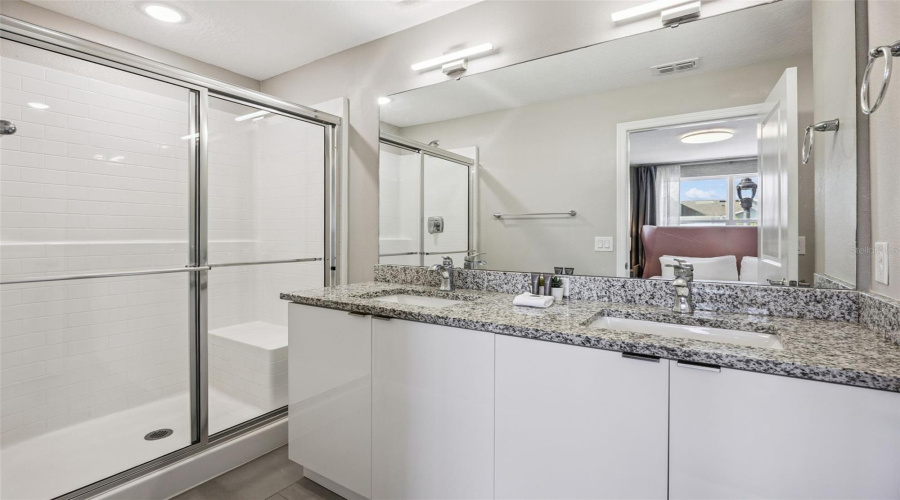 KISSIMMEE, Florida 34747, 4 Bedrooms Bedrooms, ,4 BathroomsBathrooms,Residential,For Sale,FORMOSA VALLEY,0,MFRO6397667