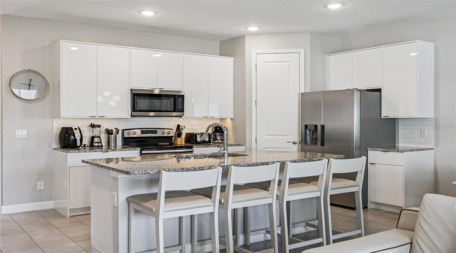 KISSIMMEE, Florida 34747, 4 Bedrooms Bedrooms, ,4 BathroomsBathrooms,Residential,For Sale,FORMOSA VALLEY,0,MFRO6397667