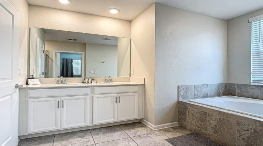 DAVENPORT, Florida 33896, 2 Bedrooms Bedrooms, ,2 BathroomsBathrooms,Residential,For Sale,CHALLENGE,0,MFRO6327859