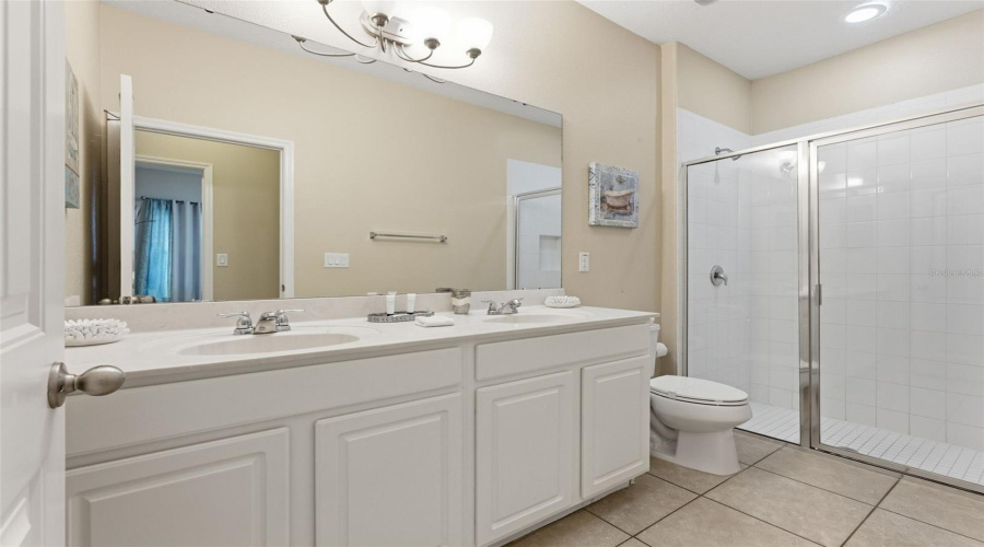 Primary bath- 1st floor