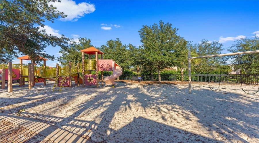 DAVENPORT, Florida 33837, 4 Bedrooms Bedrooms, ,3 BathroomsBathrooms,Residential,For Sale,TERRASONESTA,0,MFRO6410043