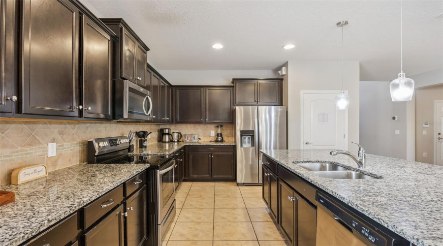 KISSIMMEE, Florida 34747, 8 Bedrooms Bedrooms, ,6 BathroomsBathrooms,Residential,For Sale,QIN,0,MFRO6405993
