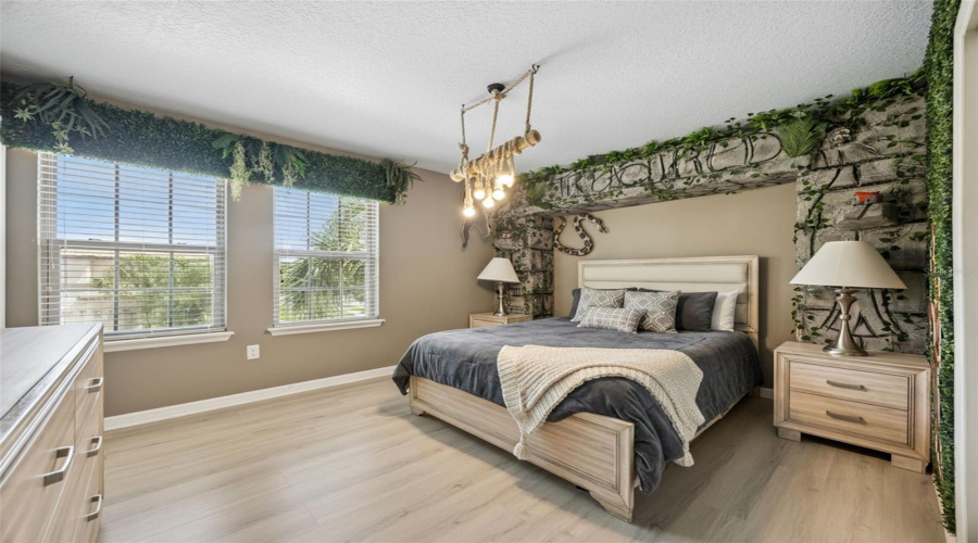 KISSIMMEE, Florida 34747, 8 Bedrooms Bedrooms, ,6 BathroomsBathrooms,Residential,For Sale,QIN,0,MFRO6405993