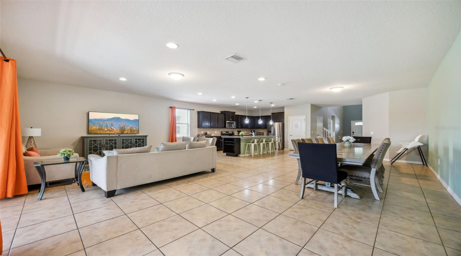 KISSIMMEE, Florida 34747, 8 Bedrooms Bedrooms, ,6 BathroomsBathrooms,Residential,For Sale,QIN,0,MFRO6405993