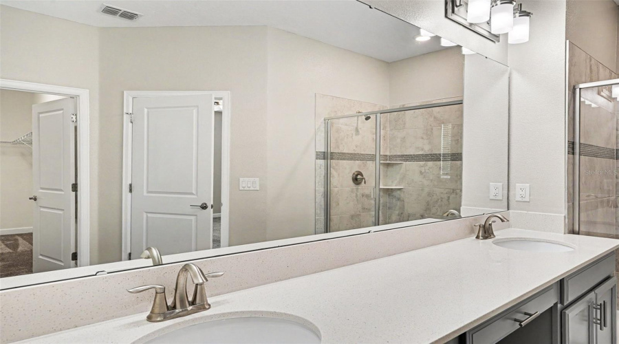 DAVENPORT, Florida 33837, 4 Bedrooms Bedrooms, ,2 BathroomsBathrooms,Residential,For Sale,BRUNSWICK,0,MFRO6411844