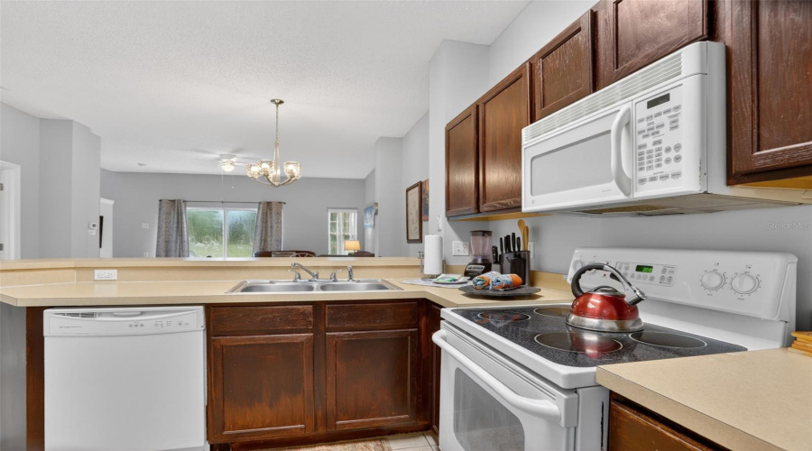 KISSIMMEE, Florida 34747, 3 Bedrooms Bedrooms, ,2 BathroomsBathrooms,Residential,For Sale,CRYSTAL COVE,0,MFRS5150921