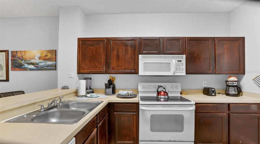 KISSIMMEE, Florida 34747, 3 Bedrooms Bedrooms, ,2 BathroomsBathrooms,Residential,For Sale,CRYSTAL COVE,0,MFRS5150921