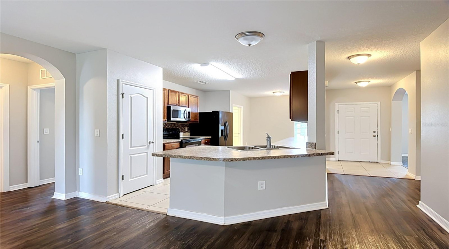 DAVENPORT, Florida 33837, 3 Bedrooms Bedrooms, ,2 BathroomsBathrooms,Residential,For Sale,NOVA,0,MFRC7526823