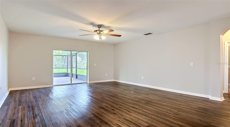 DAVENPORT, Florida 33837, 3 Bedrooms Bedrooms, ,2 BathroomsBathrooms,Residential,For Sale,NOVA,0,MFRC7526823