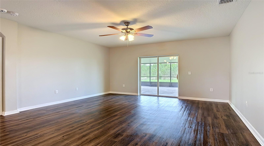 DAVENPORT, Florida 33837, 3 Bedrooms Bedrooms, ,2 BathroomsBathrooms,Residential,For Sale,NOVA,0,MFRC7526823