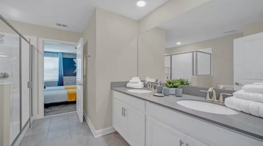 KISSIMMEE, Florida 34746, 9 Bedrooms Bedrooms, ,5 BathroomsBathrooms,Residential,For Sale,BOOKMARK,0,MFRO6411133