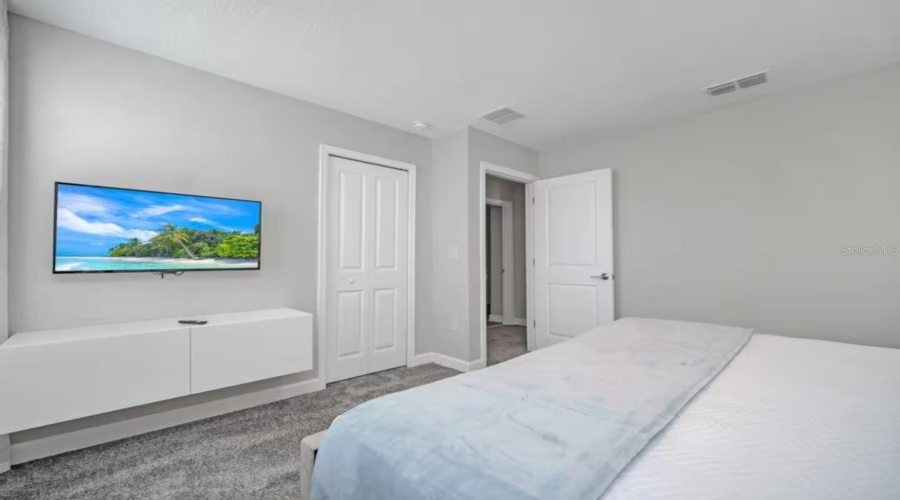 KISSIMMEE, Florida 34746, 9 Bedrooms Bedrooms, ,5 BathroomsBathrooms,Residential,For Sale,BOOKMARK,0,MFRO6411133