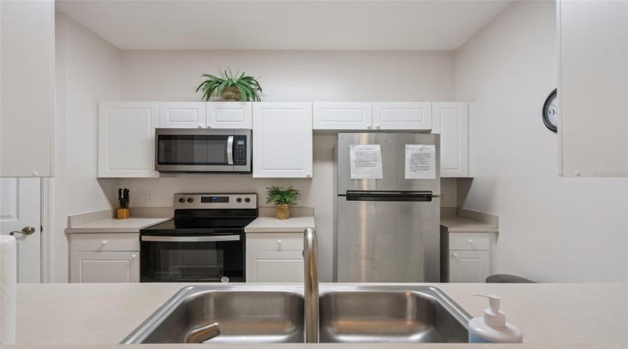 KISSIMMEE, Florida 34747, 3 Bedrooms Bedrooms, ,2 BathroomsBathrooms,Residential,For Sale,SILVER PALM,0,MFRS5150409