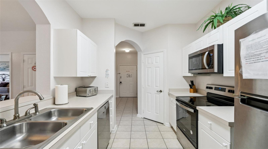 KISSIMMEE, Florida 34747, 3 Bedrooms Bedrooms, ,2 BathroomsBathrooms,Residential,For Sale,SILVER PALM,0,MFRS5150409