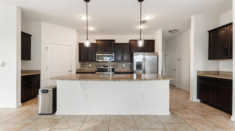 KISSIMMEE, Florida 34746, 3 Bedrooms Bedrooms, ,2 BathroomsBathrooms,Residential,For Sale,TOP WATER,0,MFRO6412467