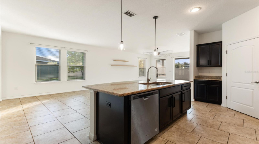 KISSIMMEE, Florida 34746, 3 Bedrooms Bedrooms, ,2 BathroomsBathrooms,Residential,For Sale,TOP WATER,0,MFRO6412467