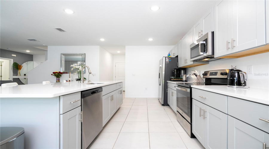 DAVENPORT, Florida 33897, 5 Bedrooms Bedrooms, ,3 BathroomsBathrooms,Residential,For Sale,TUSCANY,0,MFRO6412053