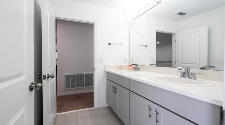 DAVENPORT, Florida 33897, 5 Bedrooms Bedrooms, ,3 BathroomsBathrooms,Residential,For Sale,TUSCANY,0,MFRO6412053