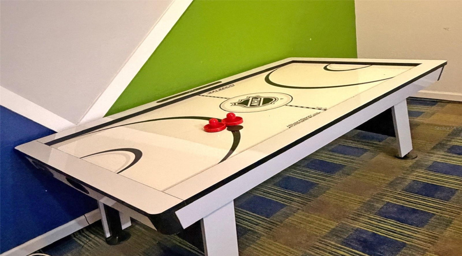 Play Air Hockey