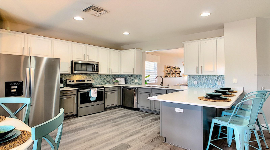 Full Modern Kitchen