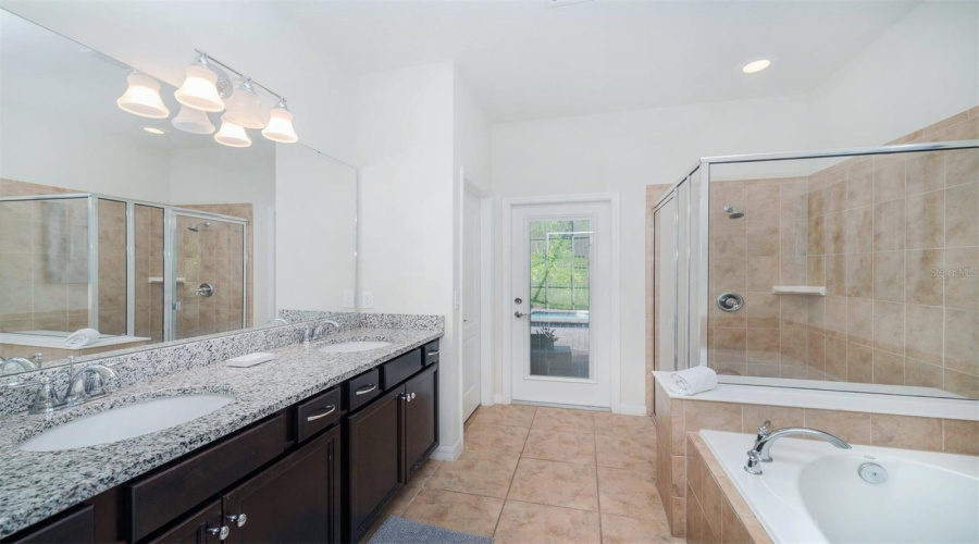 KISSIMMEE, Florida 34747, 8 Bedrooms Bedrooms, ,6 BathroomsBathrooms,Residential,For Sale,BENGAL,0,MFRO6412687