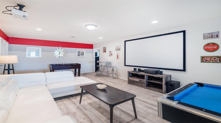 KISSIMMEE, Florida 34747, 8 Bedrooms Bedrooms, ,6 BathroomsBathrooms,Residential,For Sale,BENGAL,0,MFRO6412687