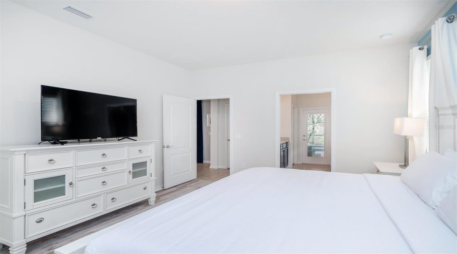 KISSIMMEE, Florida 34747, 8 Bedrooms Bedrooms, ,6 BathroomsBathrooms,Residential,For Sale,BENGAL,0,MFRO6412687