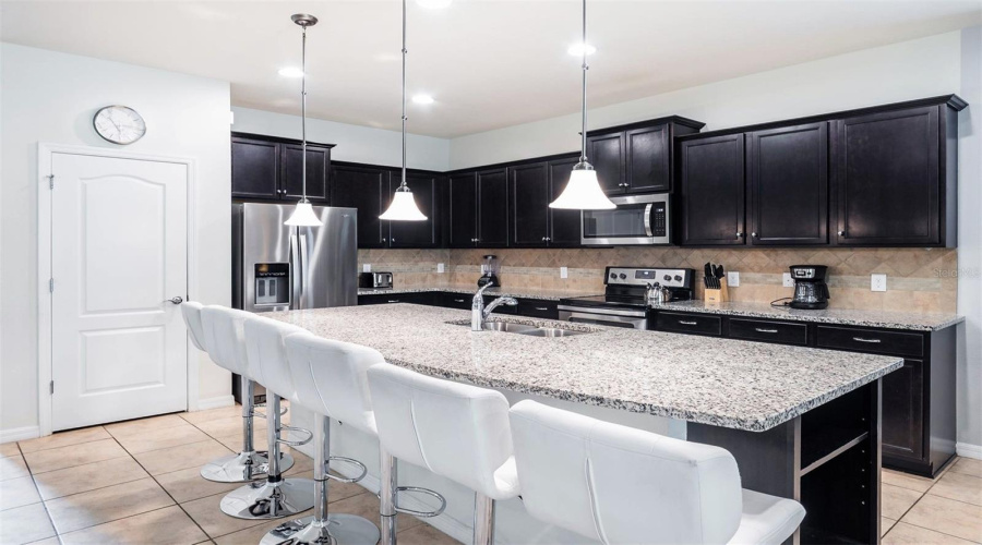 KISSIMMEE, Florida 34747, 8 Bedrooms Bedrooms, ,6 BathroomsBathrooms,Residential,For Sale,BENGAL,0,MFRO6412687