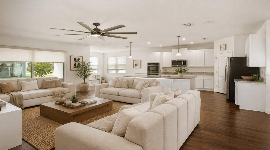Family room/Kitchen