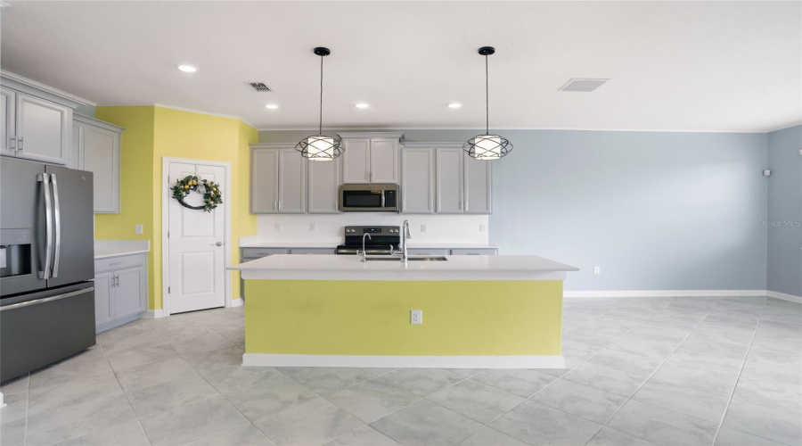 DAVENPORT, Florida 33896, 4 Bedrooms Bedrooms, ,2 BathroomsBathrooms,Residential,For Sale,PACIFIC DUNES,0,MFRO6412801