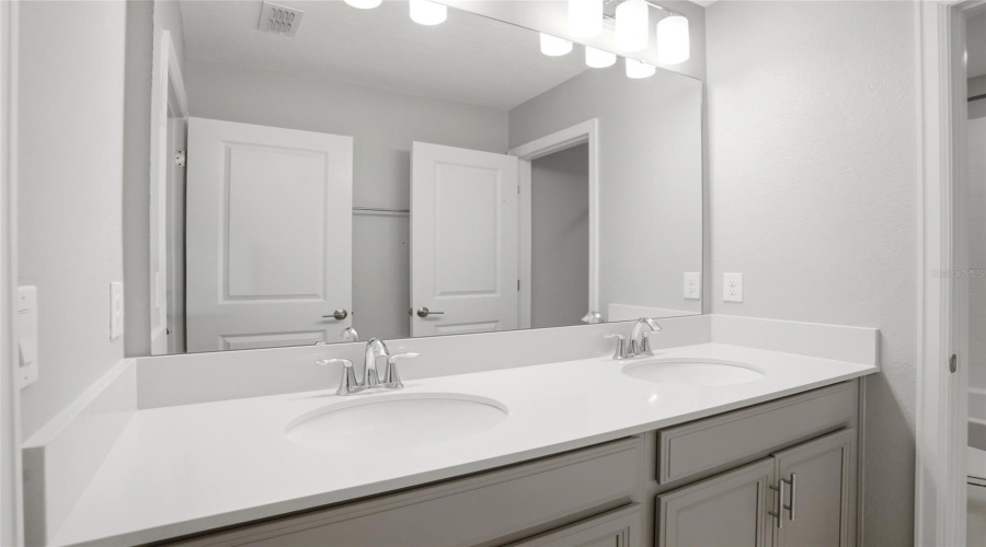 DAVENPORT, Florida 33896, 4 Bedrooms Bedrooms, ,2 BathroomsBathrooms,Residential,For Sale,PACIFIC DUNES,0,MFRO6412801