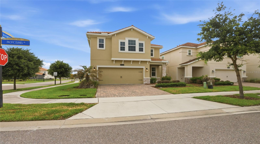 DAVENPORT, Florida 33896, 4 Bedrooms Bedrooms, ,2 BathroomsBathrooms,Residential,For Sale,PACIFIC DUNES,0,MFRO6412801