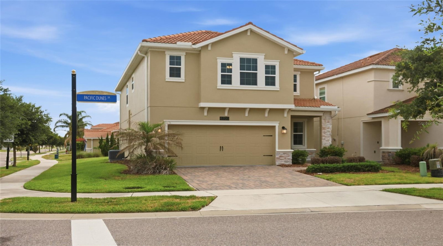 DAVENPORT, Florida 33896, 4 Bedrooms Bedrooms, ,2 BathroomsBathrooms,Residential,For Sale,PACIFIC DUNES,0,MFRO6412801