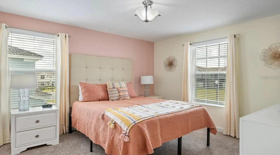 DAVENPORT, Florida 33896, 9 Bedrooms Bedrooms, ,5 BathroomsBathrooms,Residential,For Sale,MULLIGAN,0,MFRS5135037