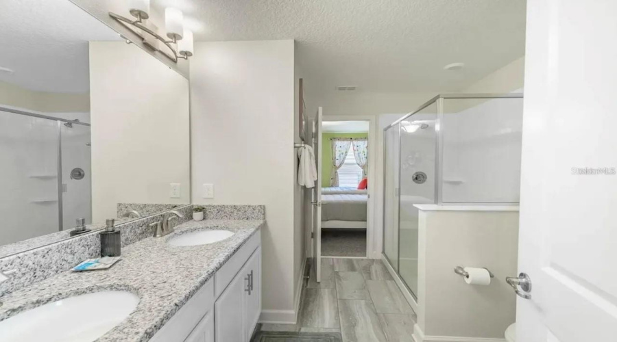 DAVENPORT, Florida 33896, 9 Bedrooms Bedrooms, ,5 BathroomsBathrooms,Residential,For Sale,MULLIGAN,0,MFRS5135037