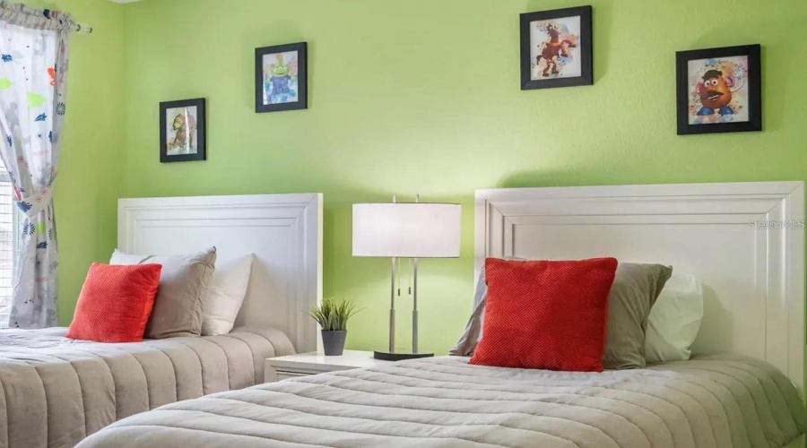 DAVENPORT, Florida 33896, 9 Bedrooms Bedrooms, ,5 BathroomsBathrooms,Residential,For Sale,MULLIGAN,0,MFRS5135037