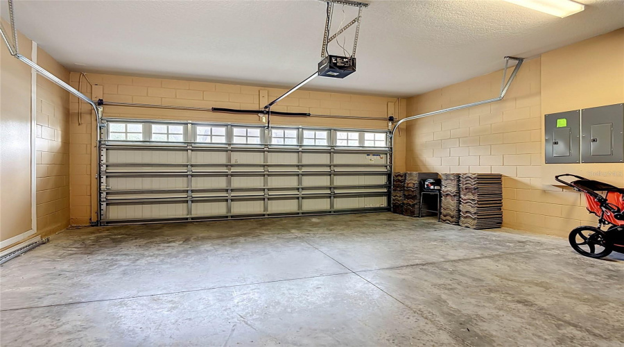 KISSIMMEE, Florida 34747, 8 Bedrooms Bedrooms, ,6 BathroomsBathrooms,Residential,For Sale,GOBI,0,MFRO6412821